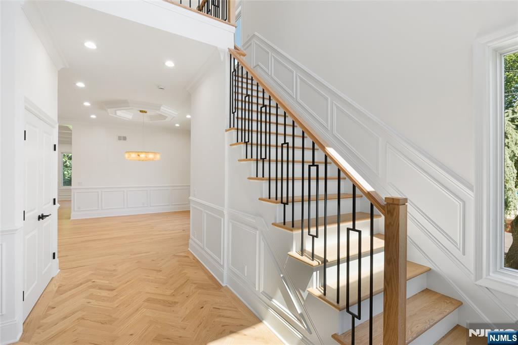 13 Harding Place Livingston, NJ 07039 - Photo 19 of 50