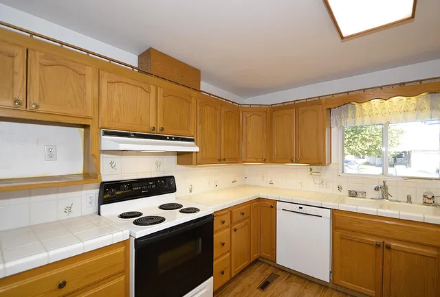 $394,850 | 1314 Terry Avenue, Clovis, CA 93612