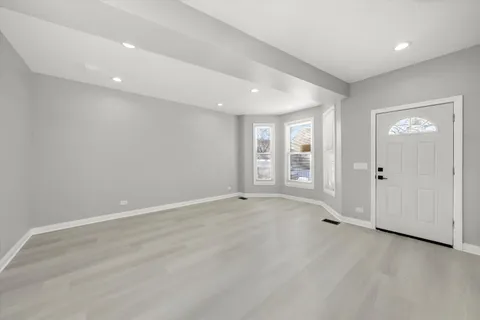 $279,900 | 24 East 99th Place, Chicago, IL 60628