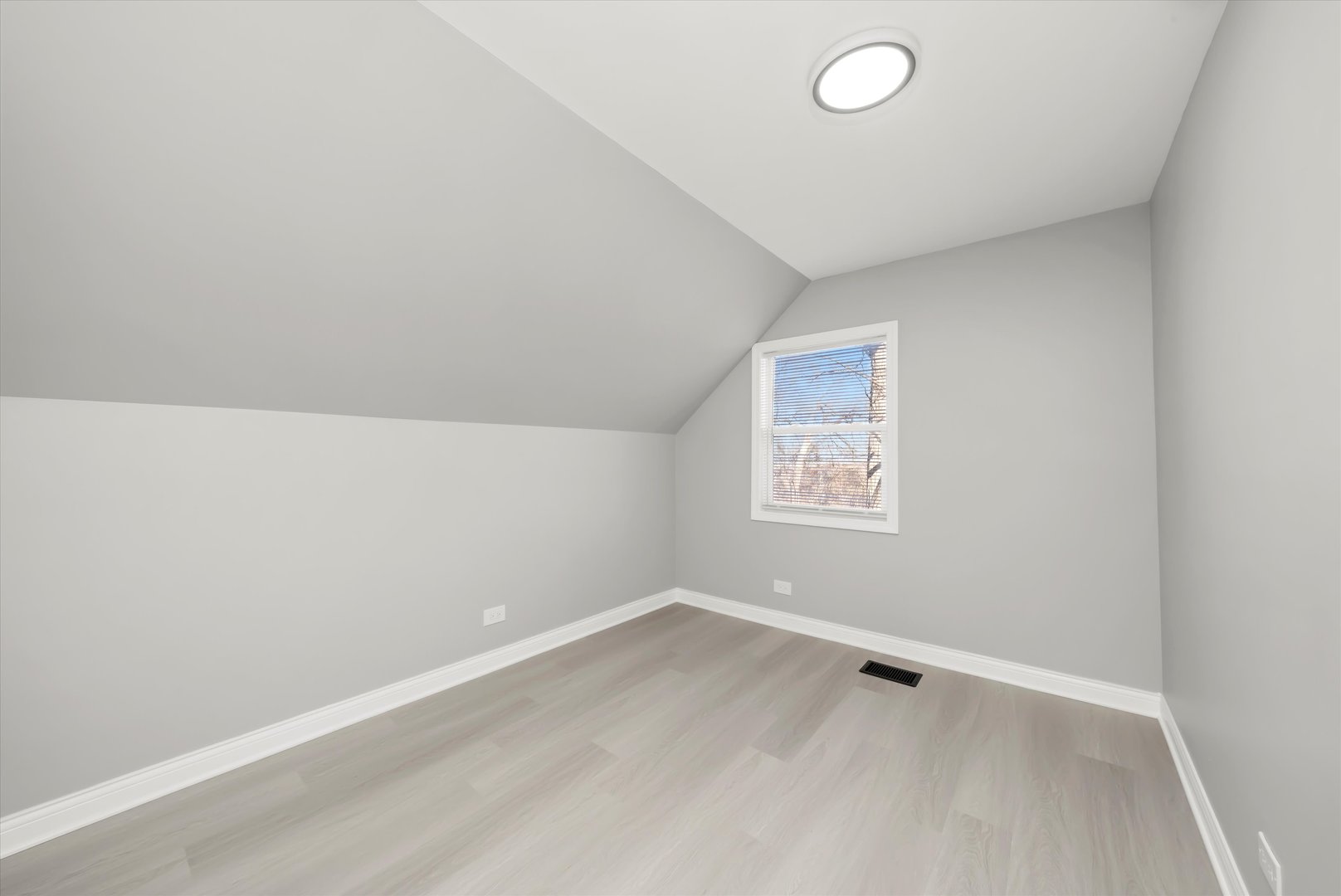 24 East 99th Place Chicago, IL 60628 - Photo 17 of 24