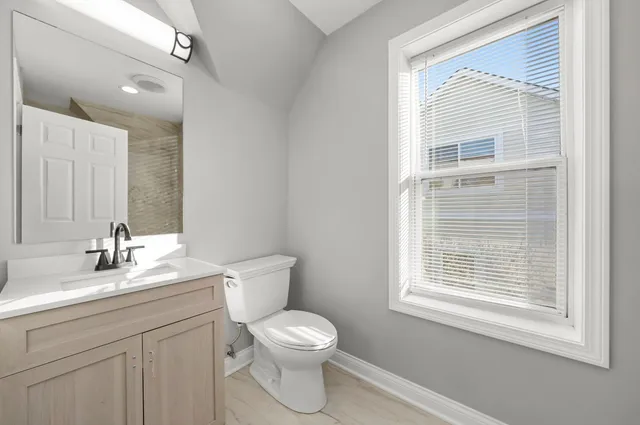 $285,000 | 24 East 99th Place, Chicago, IL 60628