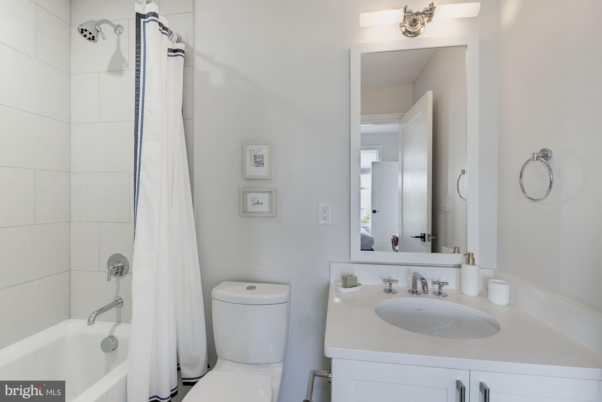 419 Guethler's Way Washington, DC 20003 - Photo 22 of 29 Second Bath. Second Level.