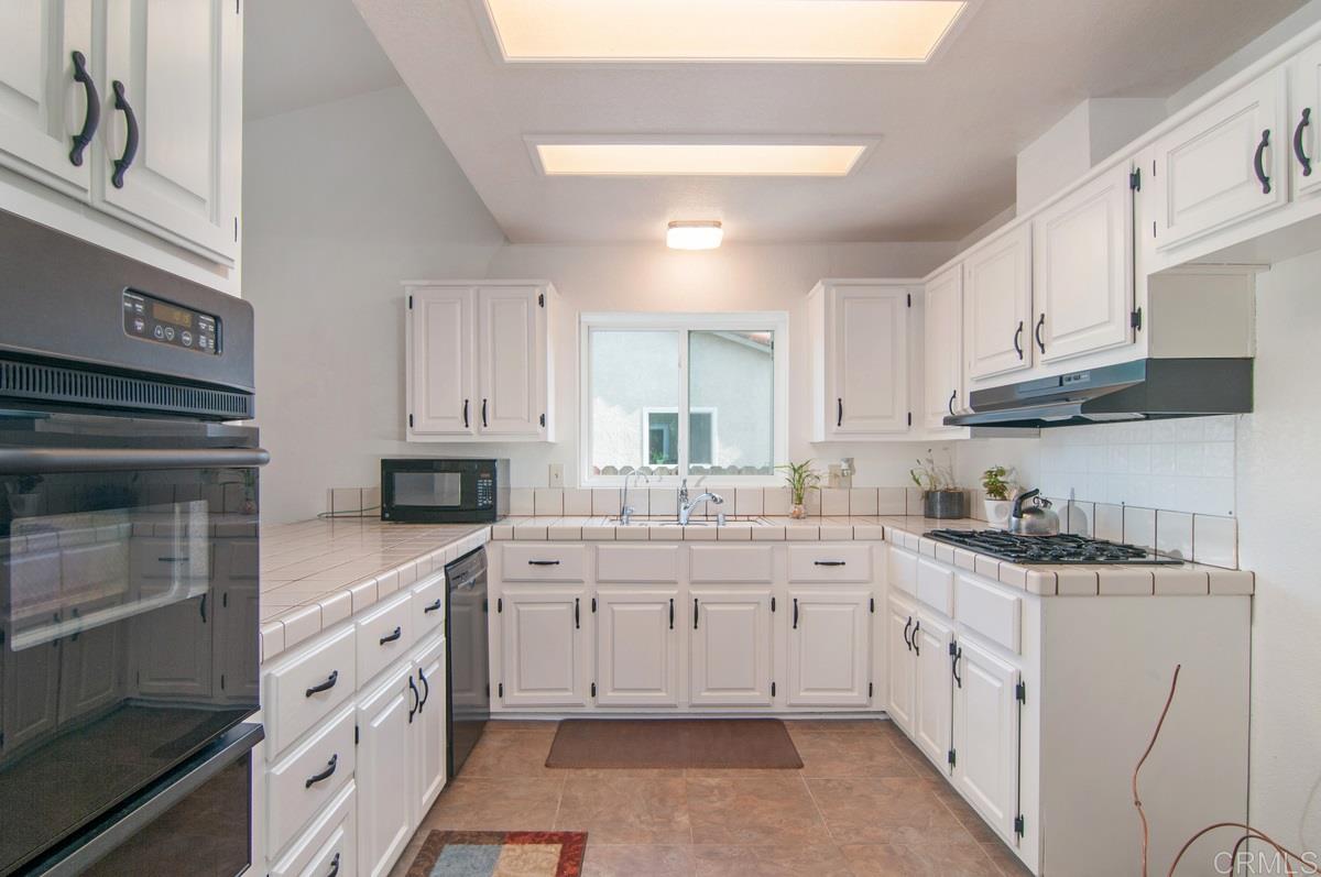 4998 Dulin Road Fallbrook, CA 92028 - Photo 7 of 25