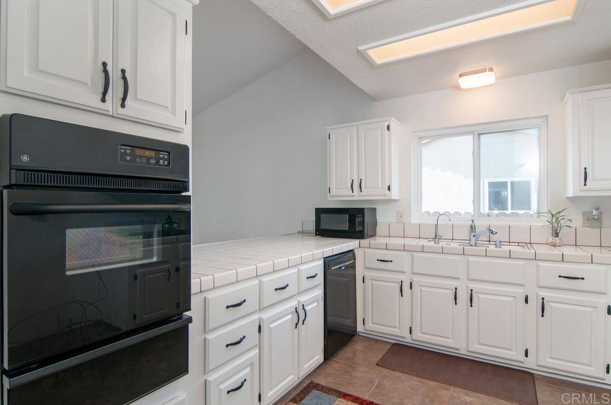 4998 Dulin Road Fallbrook, CA 92028 - Photo 10 of 25