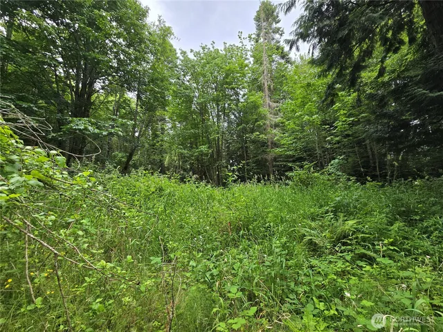 $450,000 | 10307 Northeast Paradise Cv Lane, Kingston, WA 98346