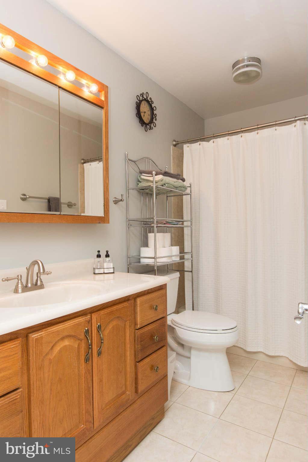 412 Halsey Road Annapolis, MD 21401 - Photo 7 of 28 Bath