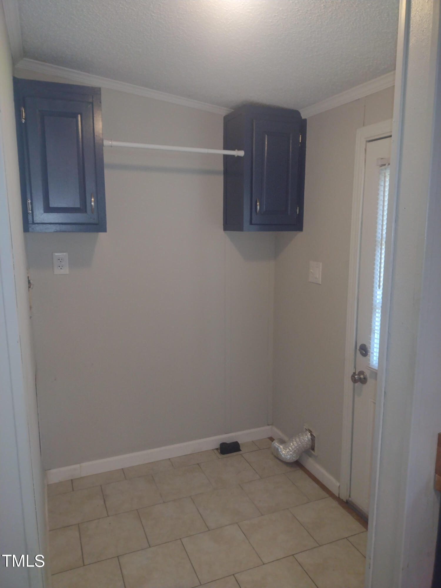437 West Northpoint Road Spring Lake, NC 28390 - Photo 20 of 27 laundry