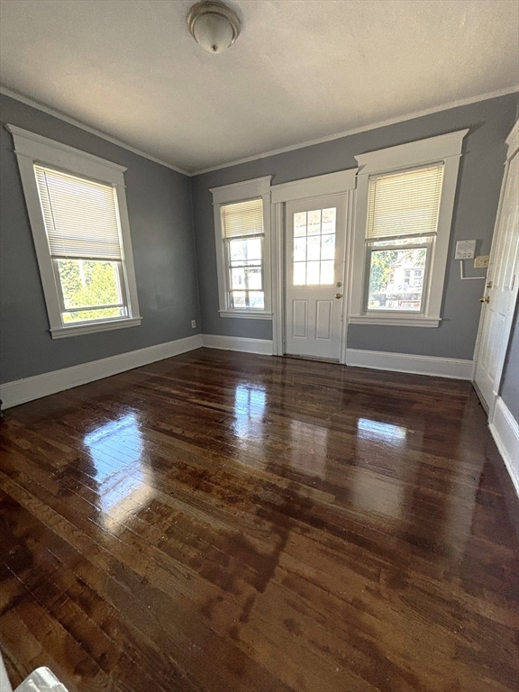 179 Bloomfield Street Springfield, MA 01108 - Photo 4 of 38 Gallery Image 4