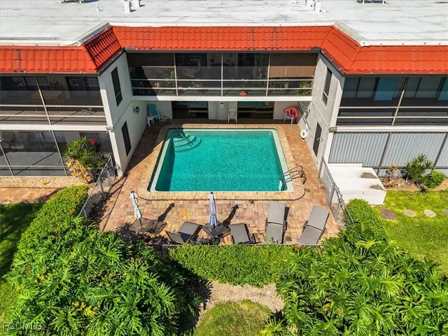 a view of an outdoor space with seating area