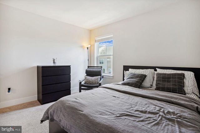 $618,500 | 17663 Falcon Heights Street, Dumfries, VA 22026