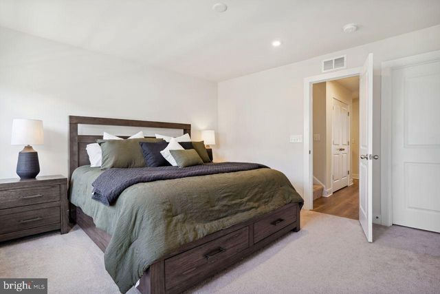 $618,500 | 17663 Falcon Heights Street, Dumfries, VA 22026