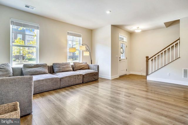 $618,500 | 17663 Falcon Heights Street, Dumfries, VA 22026