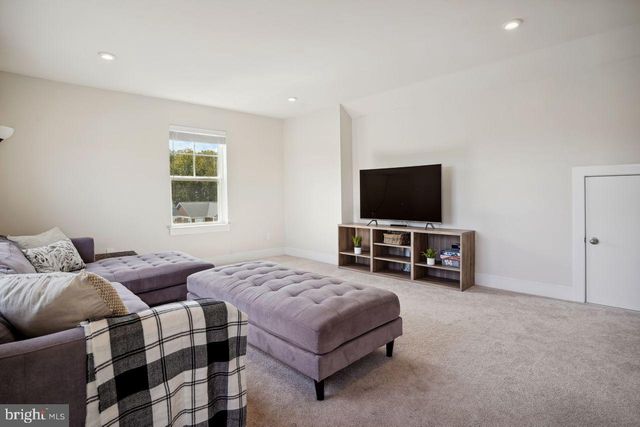 $618,500 | 17663 Falcon Heights Street, Dumfries, VA 22026