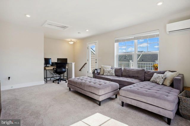 $618,500 | 17663 Falcon Heights Street, Dumfries, VA 22026