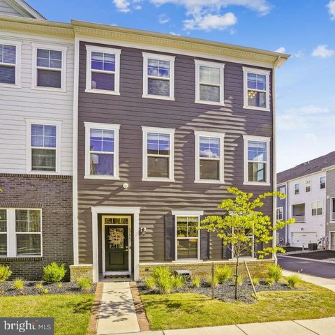 $618,500 | 17663 Falcon Heights Street, Dumfries, VA 22026