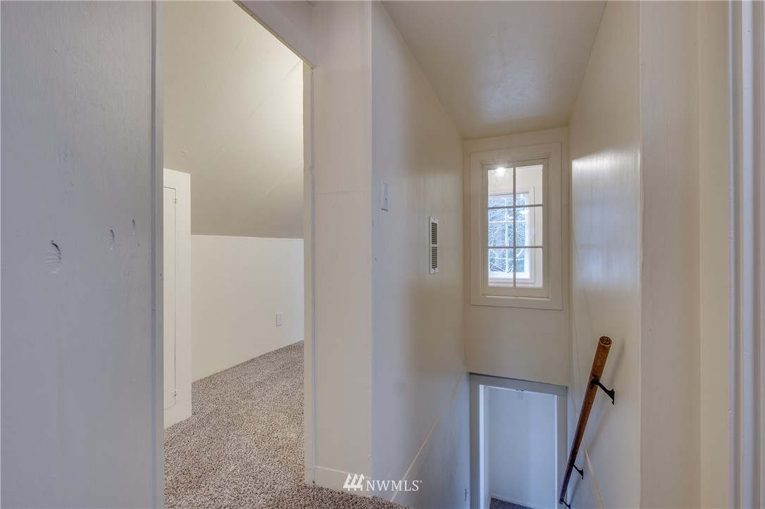 2469 Rocky Point Road Northwest Bremerton, WA 98312 - Photo 18 of 25 Gallery Image 18