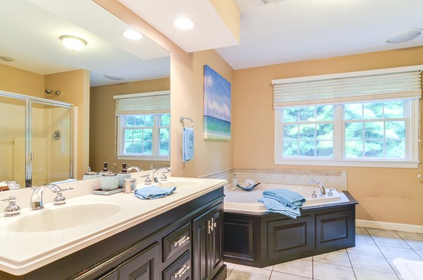 5 Hearthstone Road Hopkinton, MA 01748 - Photo 17 of 29 Gallery Image 17