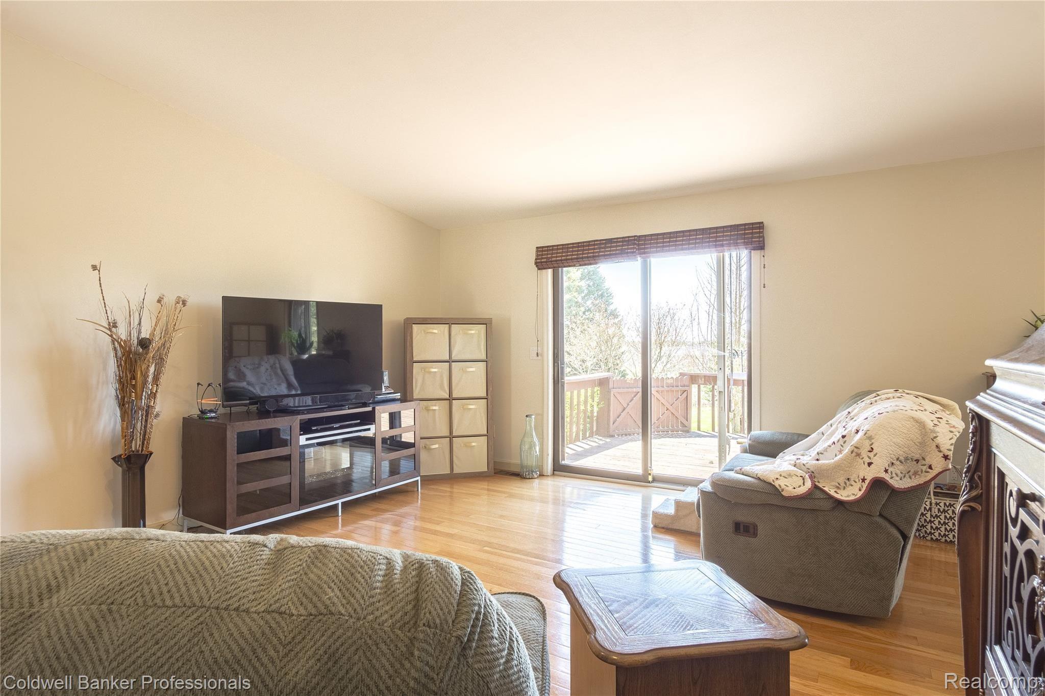 5558 Lum Road Attica, MI 48412 - Photo 10 of 61 Interiors (3 of 36).jpg