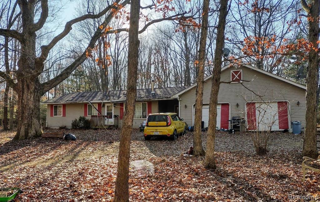15056 South Duffield Road Byron, MI 48418 - Photo 1 of 23