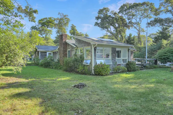 $1,445,000 | 22 Oklahoma Avenue, Vineyard Haven, MA 02568
