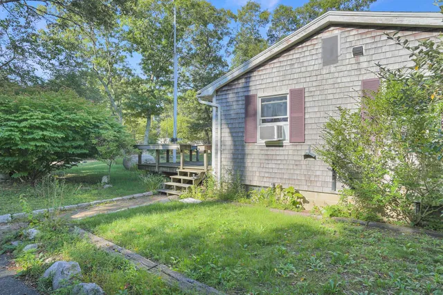 $1,445,000 | 22 Oklahoma Avenue, Vineyard Haven, MA 02568