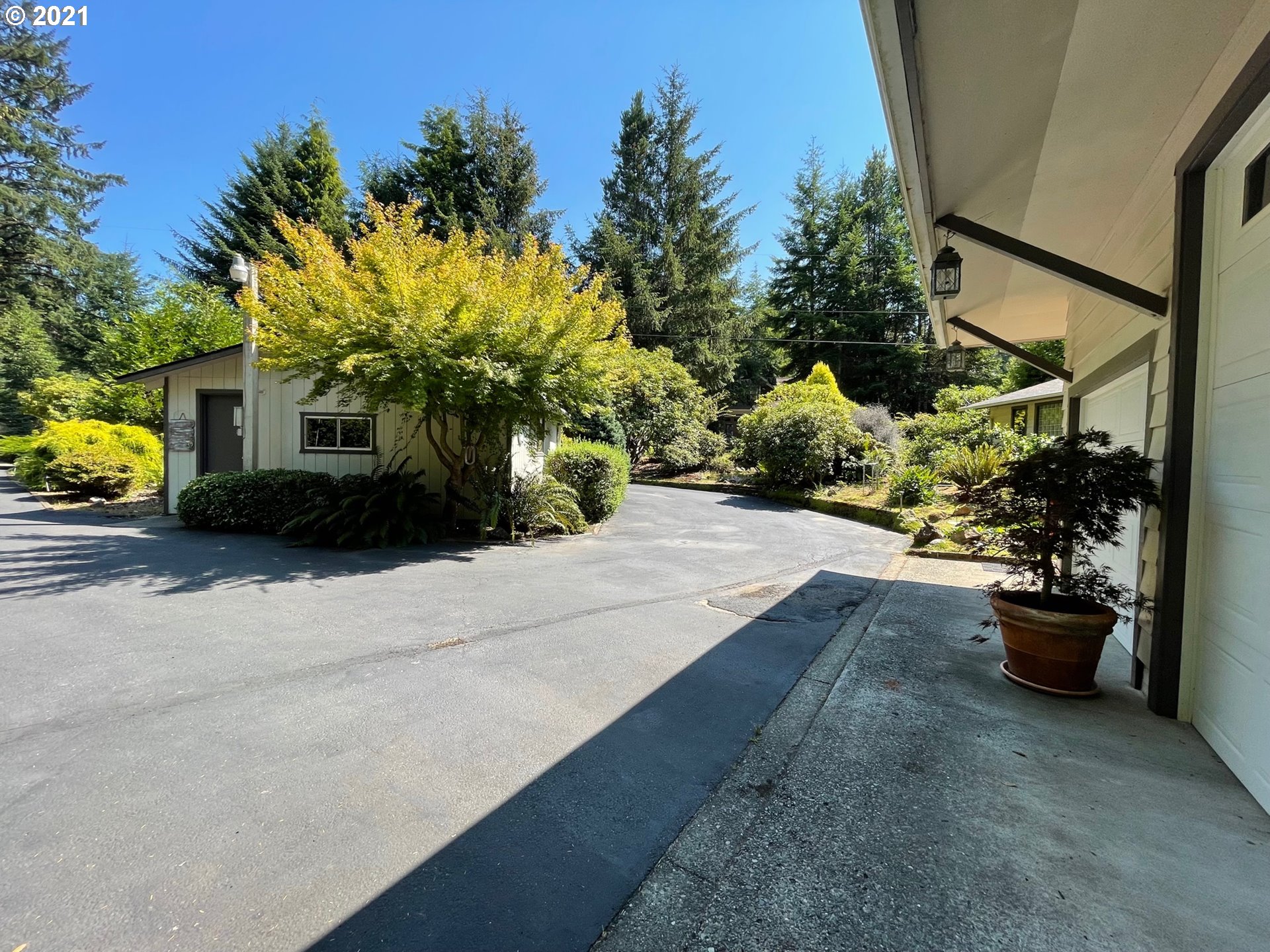 83682 Rio Road Florence, OR 97439 - Photo 3 of 32 Gallery Image 3