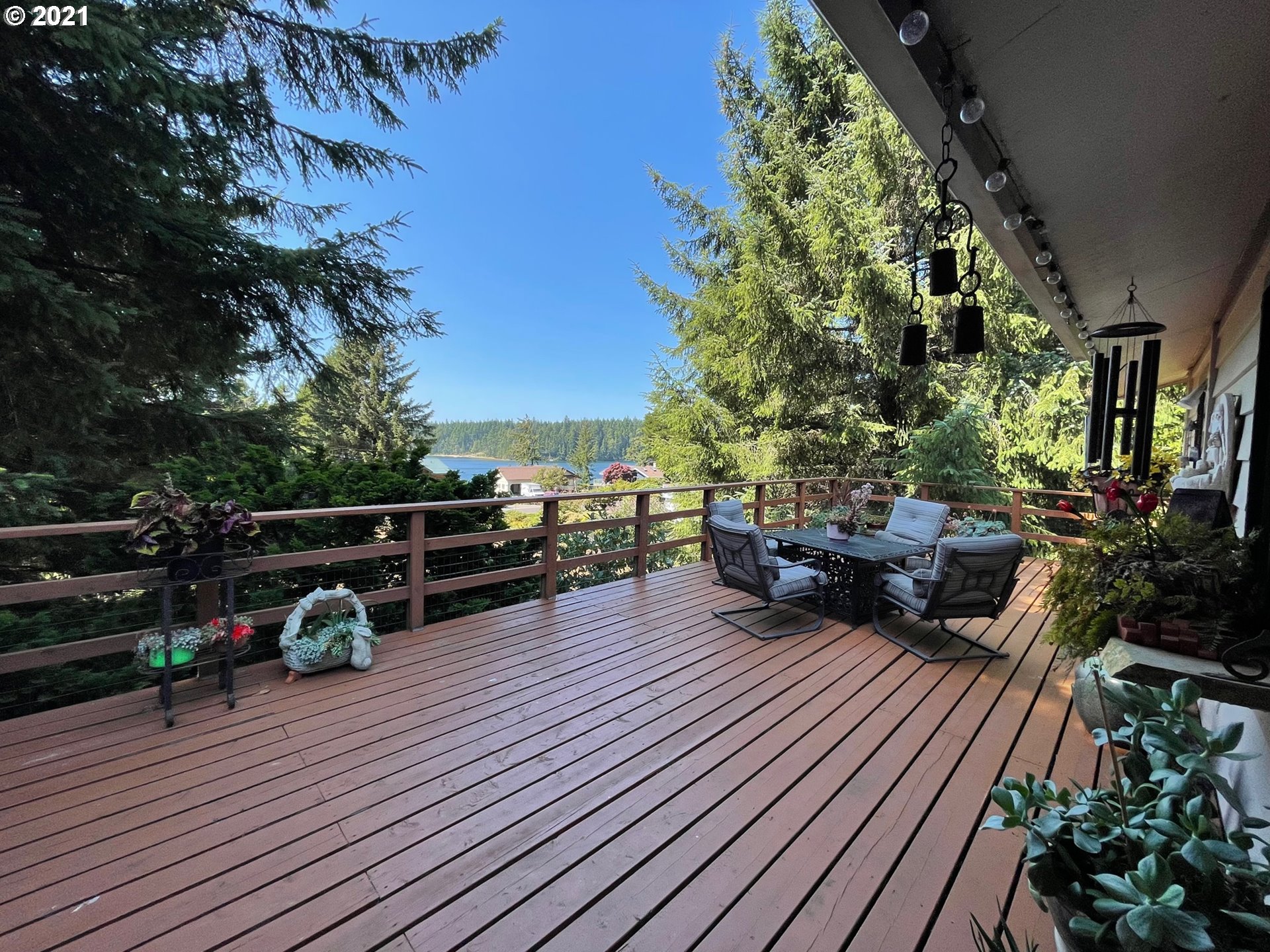 83682 Rio Road Florence, OR 97439 - Photo 8 of 32 Gallery Image 8