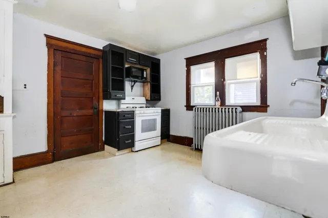 $235,000 | 613 Wesley Avenue, Pleasantville, NJ 08232