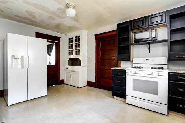 $235,000 | 613 Wesley Avenue, Pleasantville, NJ 08232