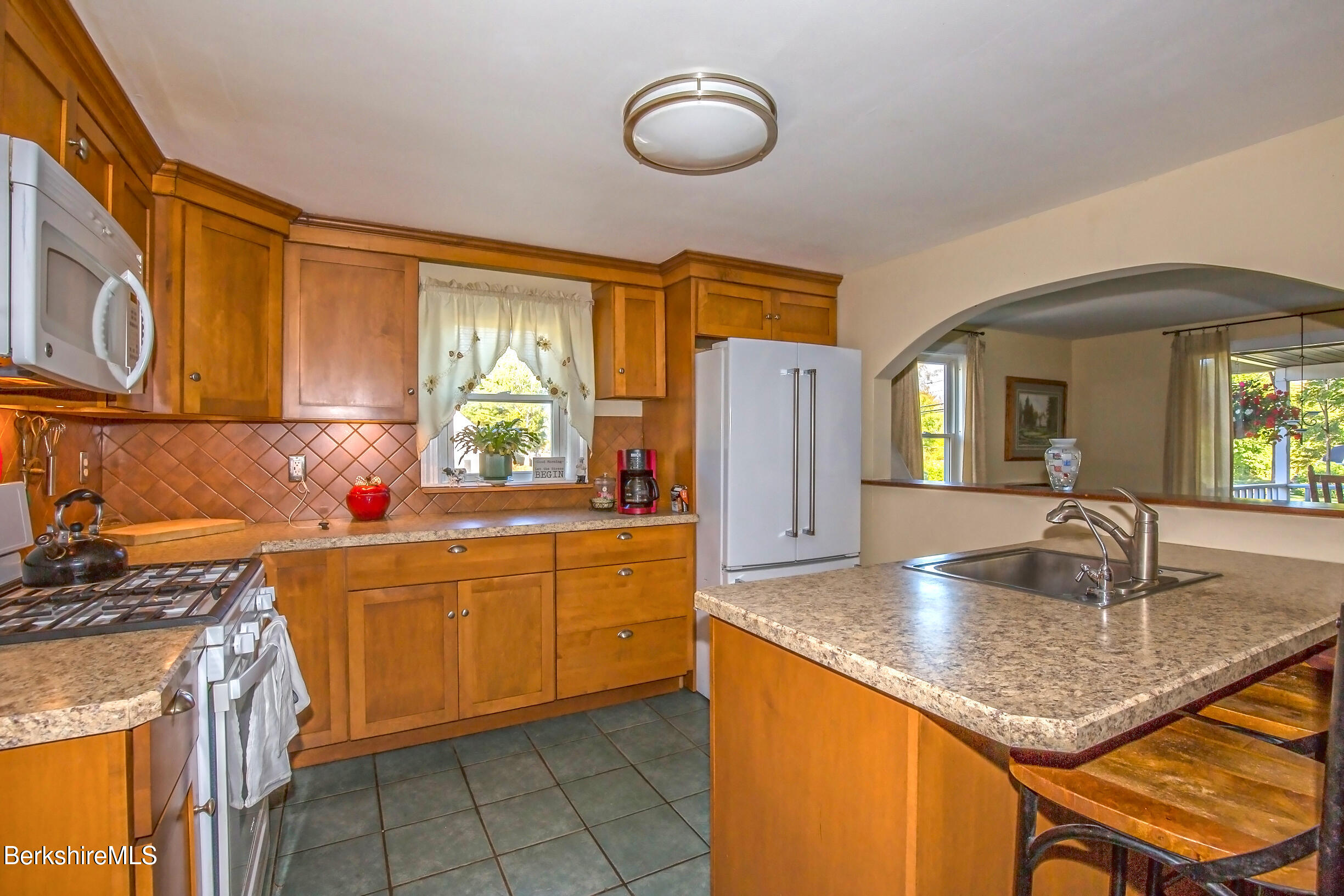 932 Williams Street Pittsfield, MA 01201 - Photo 13 of 41 IMG