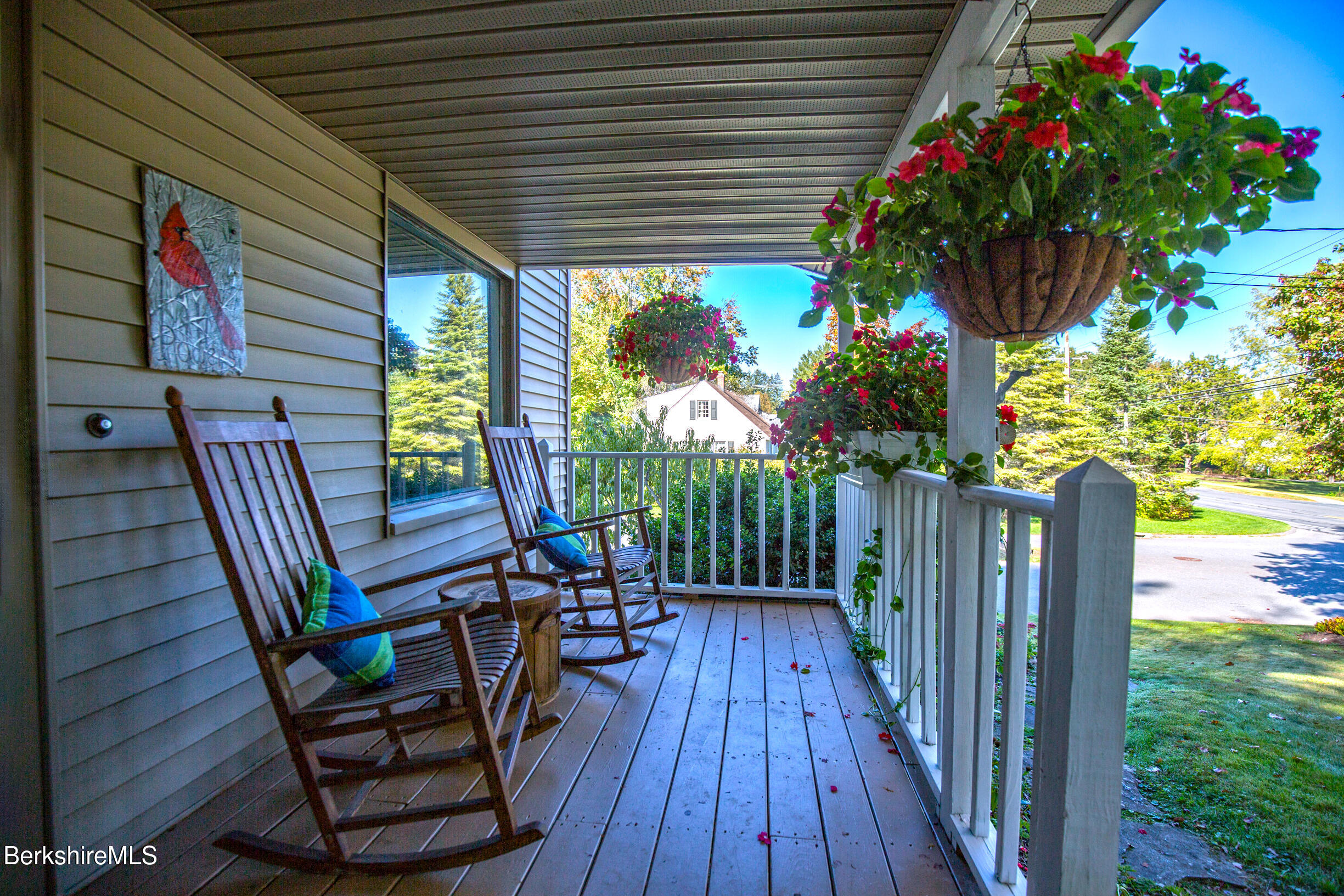 932 Williams Street Pittsfield, MA 01201 - Photo 4 of 41 IMG