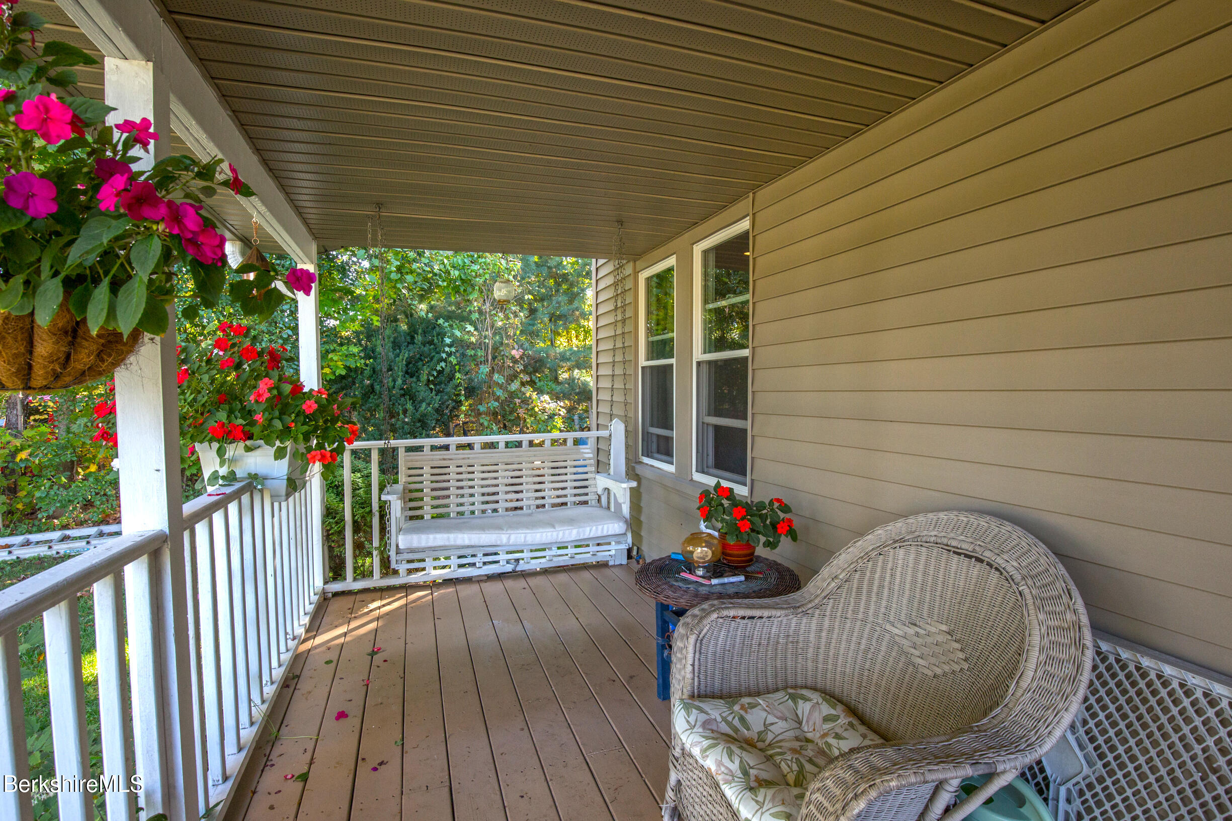 932 Williams Street Pittsfield, MA 01201 - Photo 5 of 41 IMG