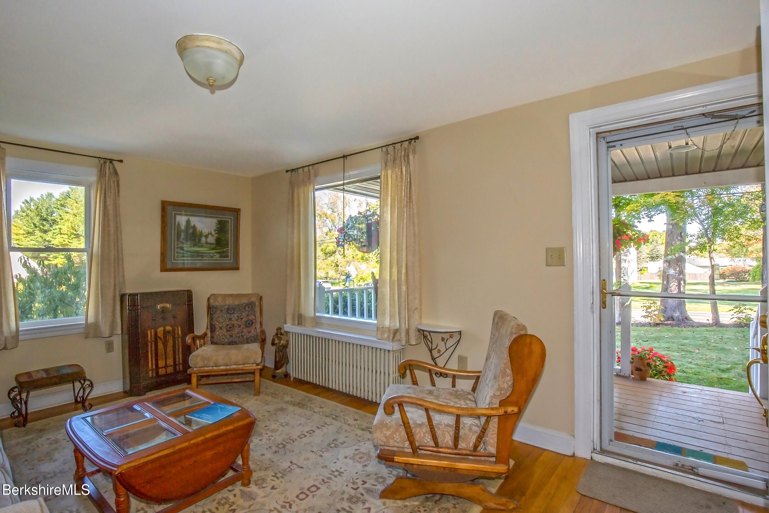 932 Williams Street Pittsfield, MA 01201 - Photo 7 of 41 IMG