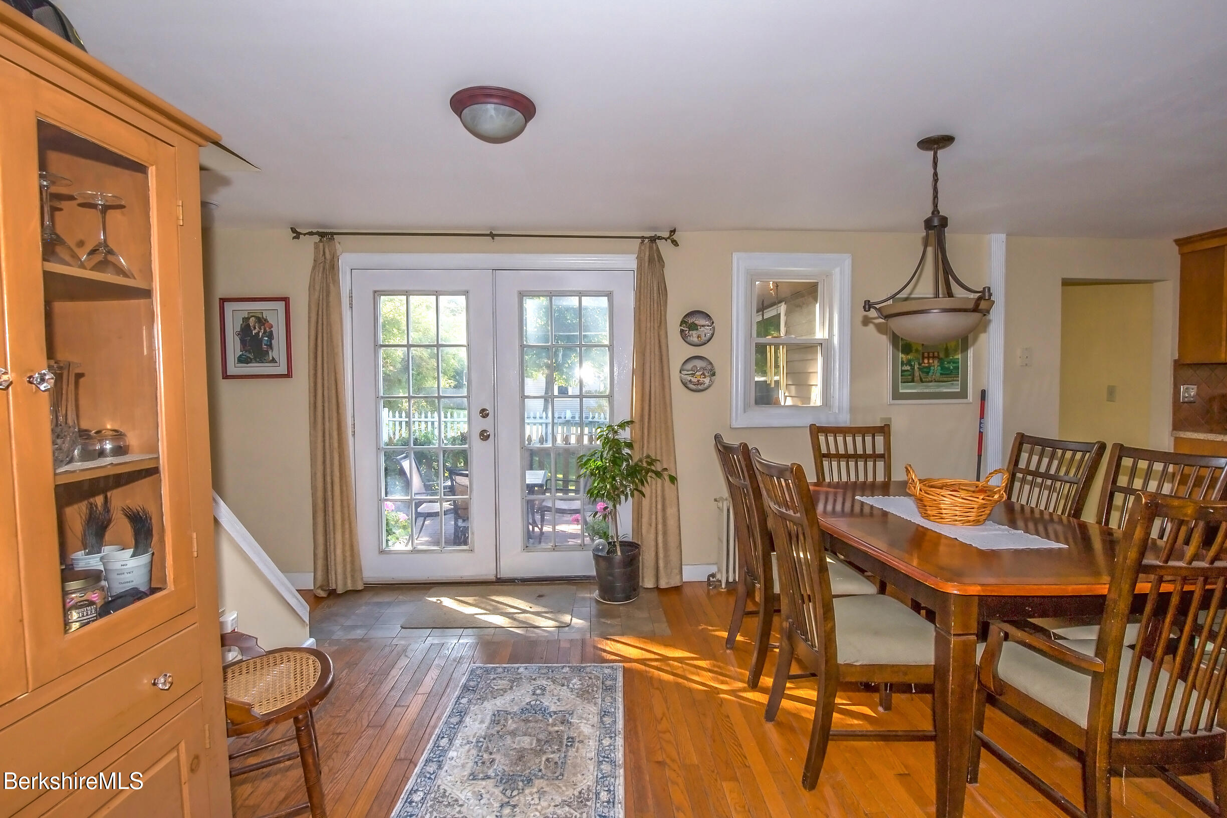 932 Williams Street Pittsfield, MA 01201 - Photo 10 of 41 IMG