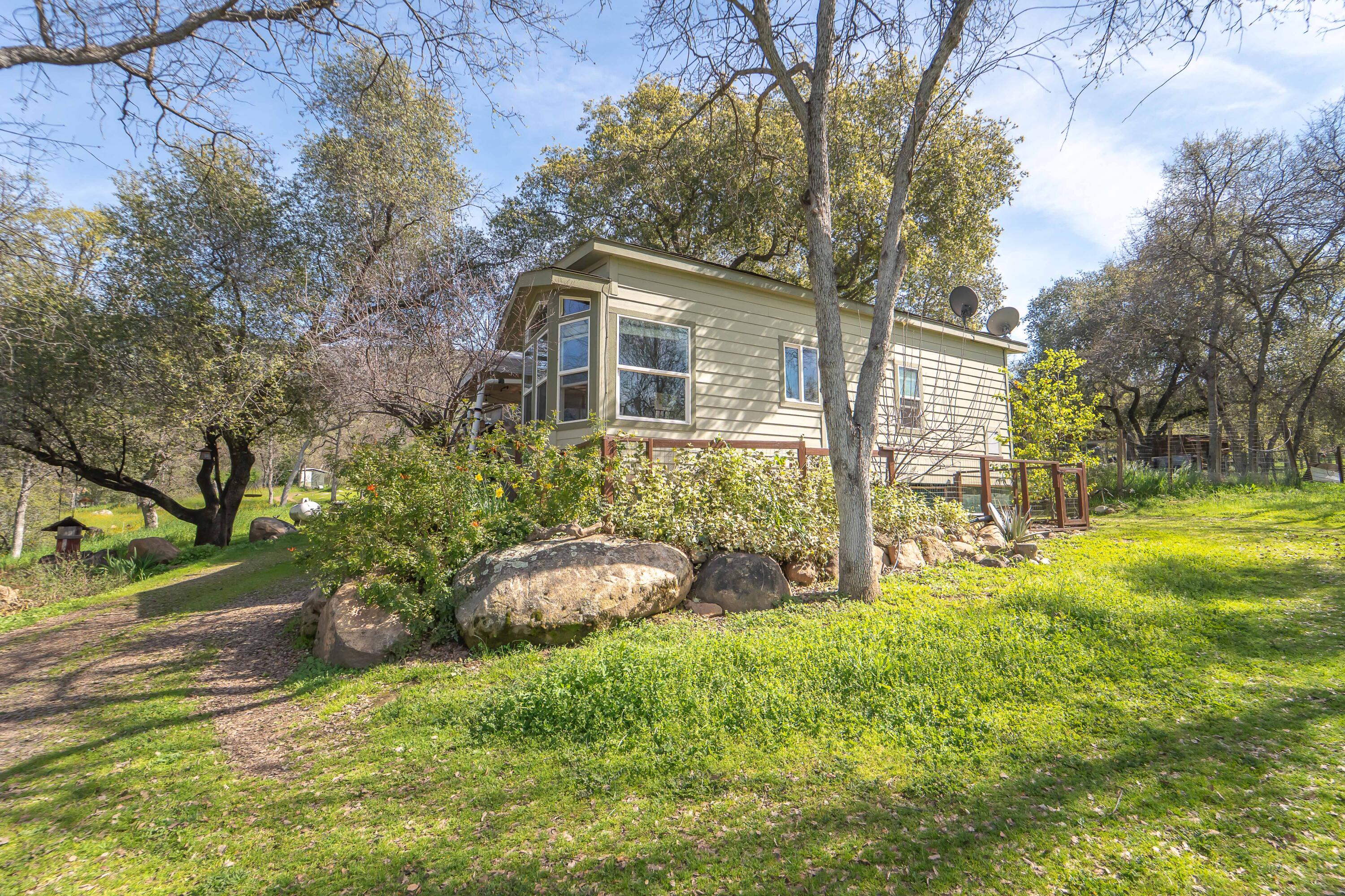 44294 Sequoia Oaks Drive Three Rivers, CA 93271 - Photo 94 of 118 -