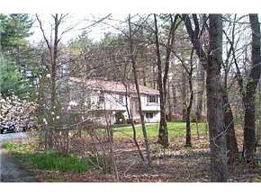 38 Coteville Road Londonderry, NH 03053 - Photo 2 of 9 Gallery Image 2