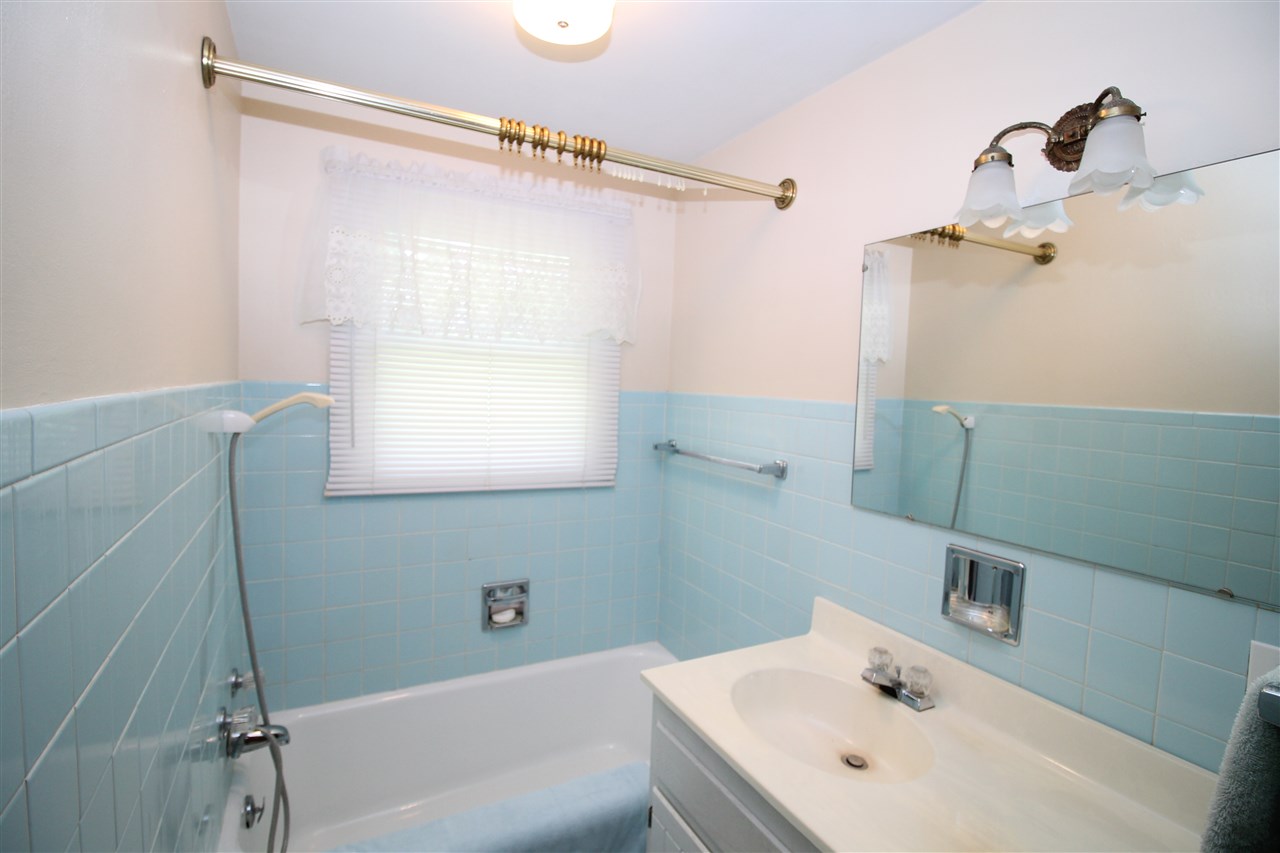 2829 West James Road Peoria, IL 61615 - Photo 14 of 22 Gallery Image 14
