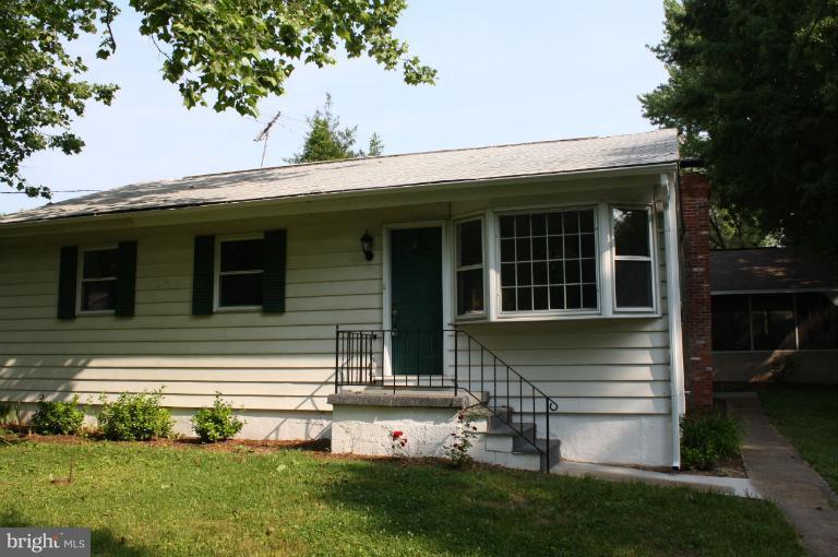 1920 Hilltop Road Pasadena, MD 21122 - Photo 13 of 16 Exterior (Front)
