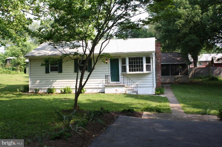 1920 Hilltop Road Pasadena, MD 21122 - Photo 5 of 16 Exterior (Front)