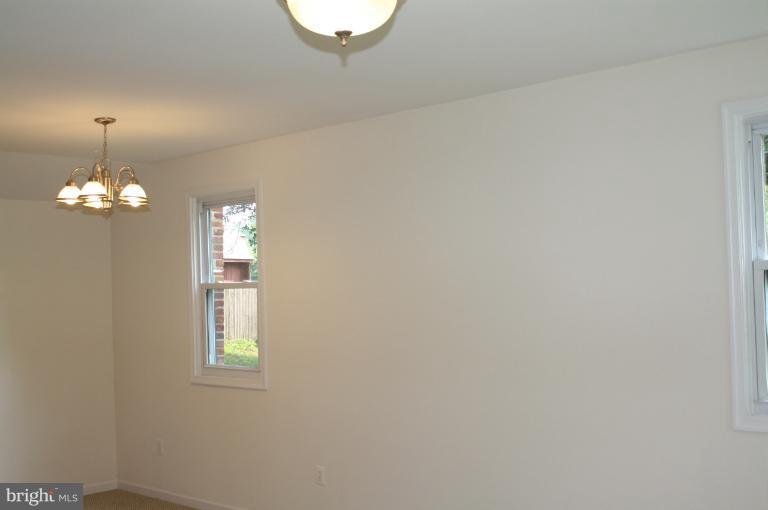 1920 Hilltop Road Pasadena, MD 21122 - Photo 6 of 16 Living Room