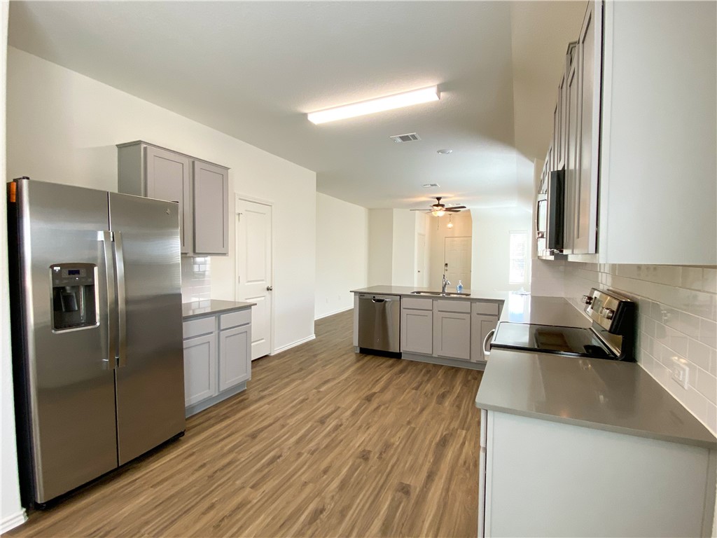 301 Greatest Gift Way Jarrell, TX 76537 - Photo 9 of 20