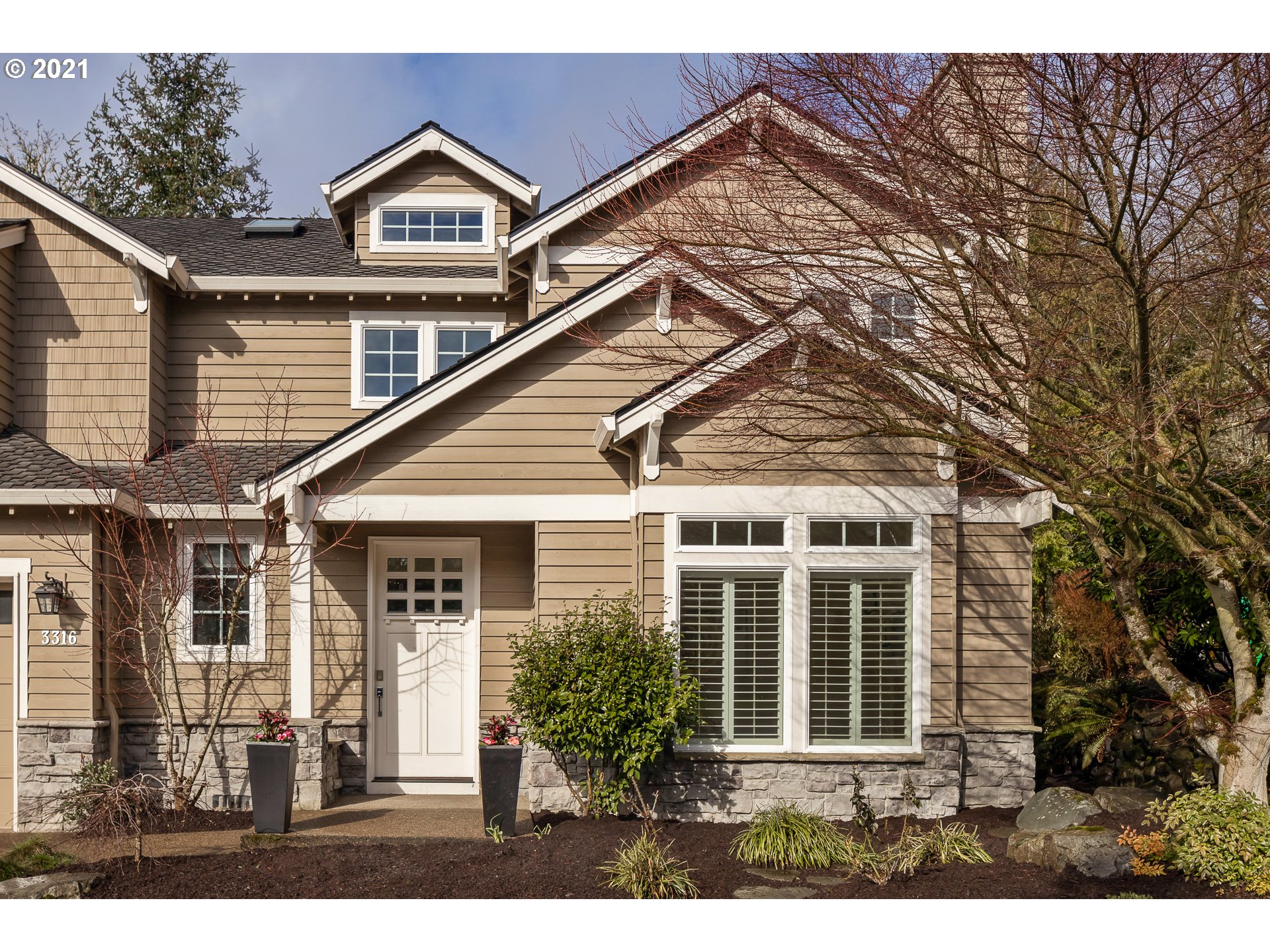 3316 Northwest Spencer Street Portland, OR 97229 - Photo 2 of 31