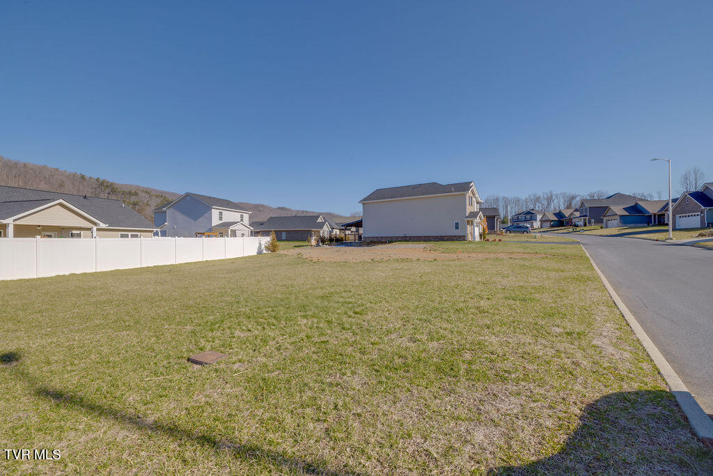 109 Ervin Loop Erwin, TN 37650 - Photo 38 of 46 040