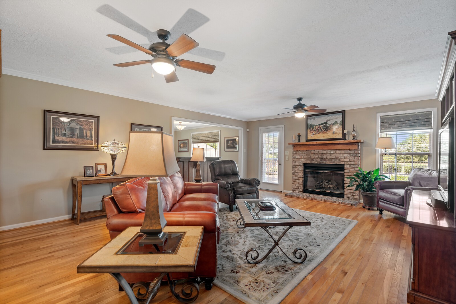 6028 State Line Road Springfield, TN 37172 - Photo 22 of 45 a living room with furniture and a fireplace