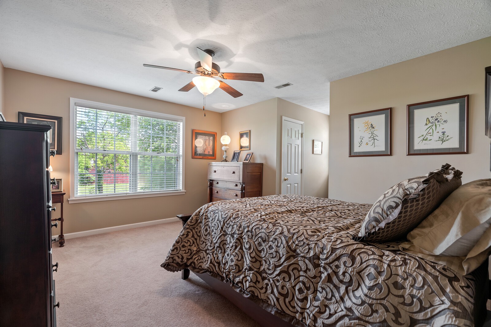 6028 State Line Road Springfield, TN 37172 - Photo 44 of 45 a bed sitting in a bedroom next to a window