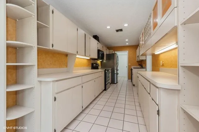 $269,900 | 148 Village Walk Drive, Unit 24, Royal Palm Beach, FL 33411