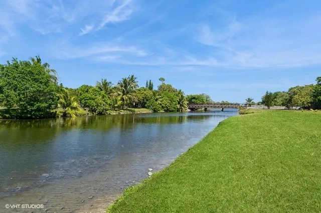 $269,900 | 148 Village Walk Drive, Unit 24, Royal Palm Beach, FL 33411