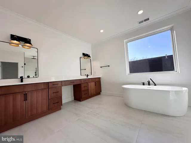 $1,750,000 | 4017 Woodland Road, Annandale, VA 22003