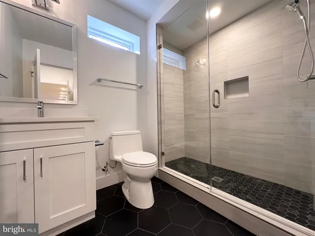 $1,750,000 | 4017 Woodland Road, Annandale, VA 22003