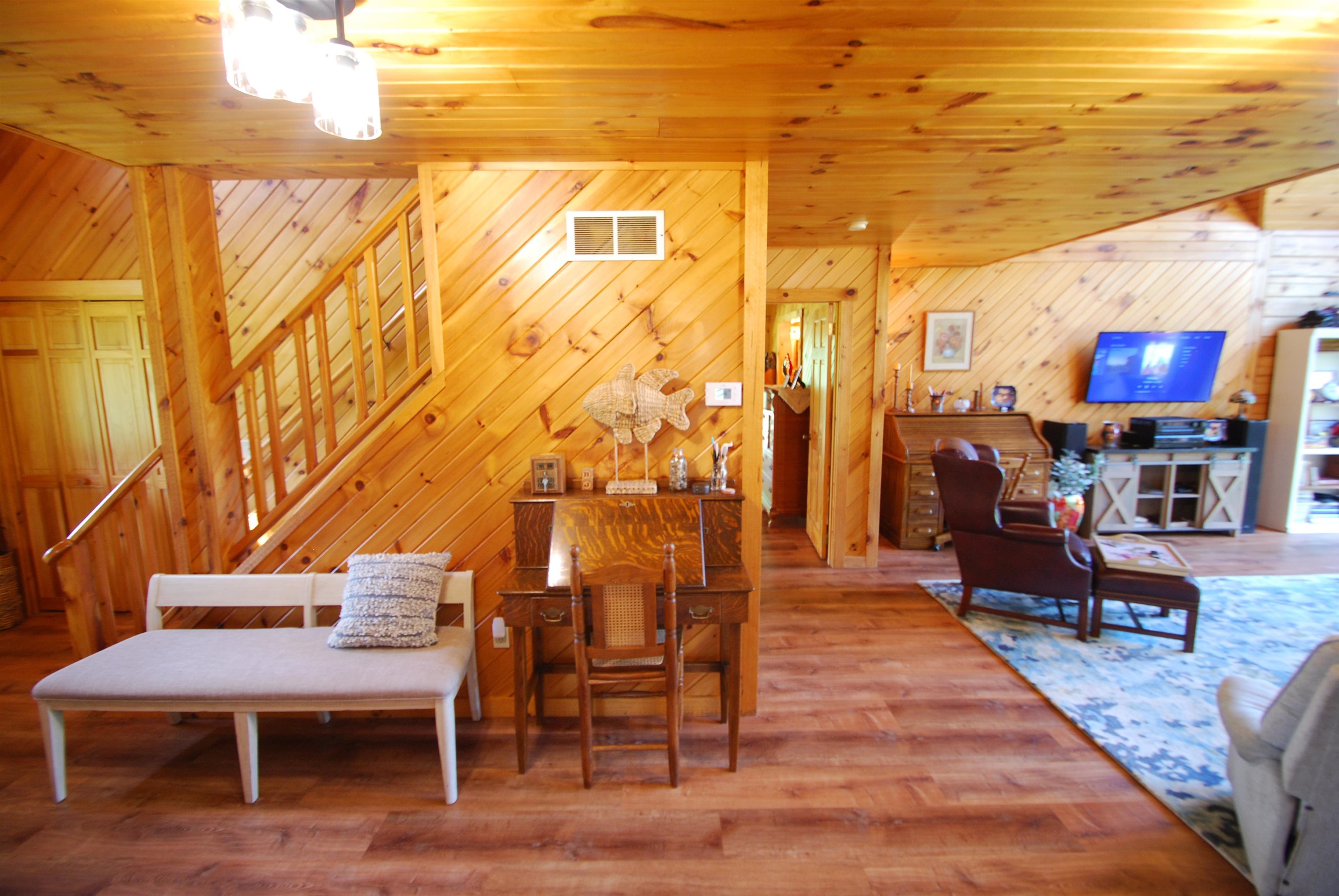 5592 Linksview Way Gladwin, MI 48624 - Photo 20 of 87 1947550-e0f7bce4-4f20-4790-8a61-8b521da7f274.JPG